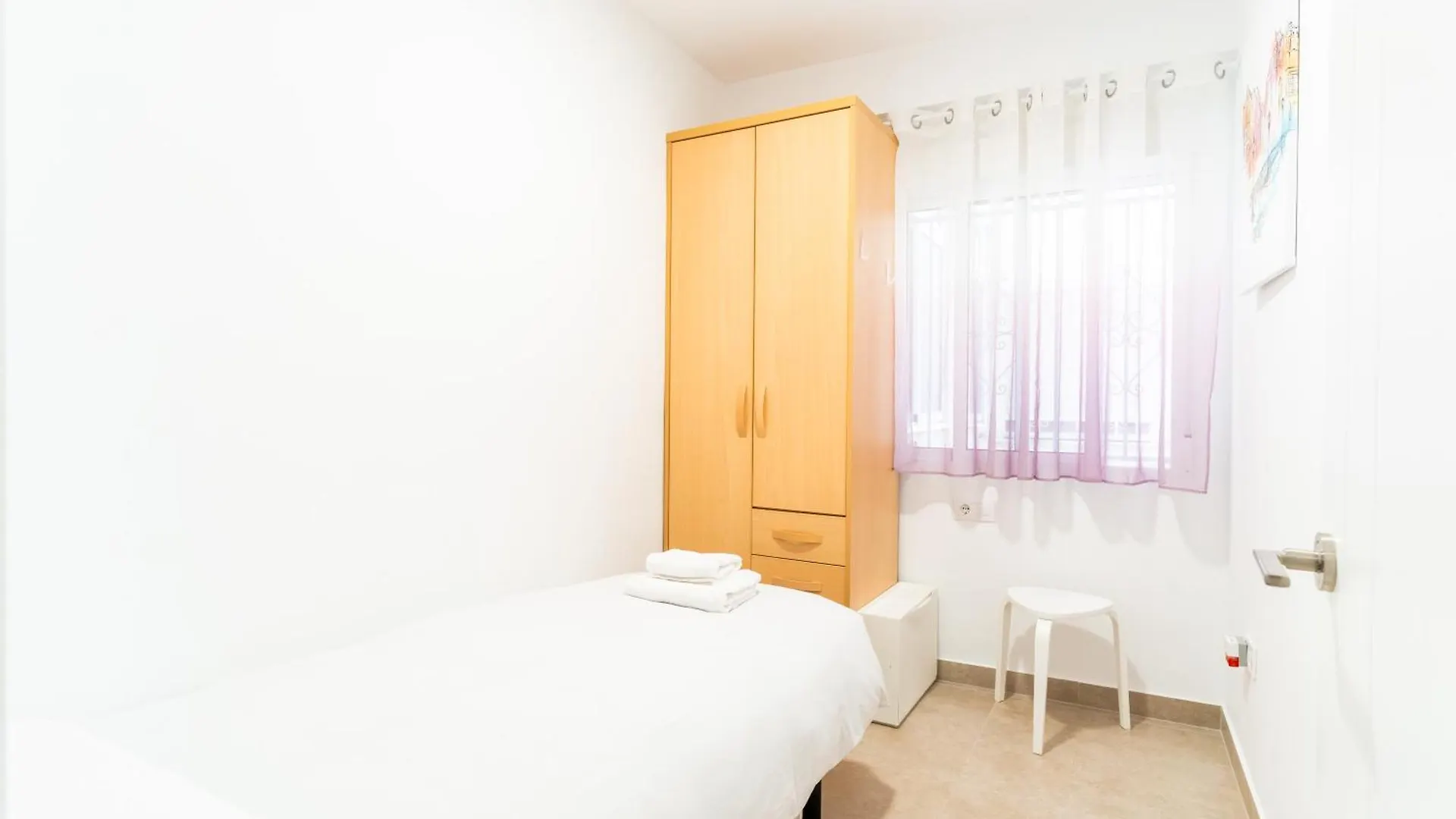 Trendyhomes Almeria Playa 0*,